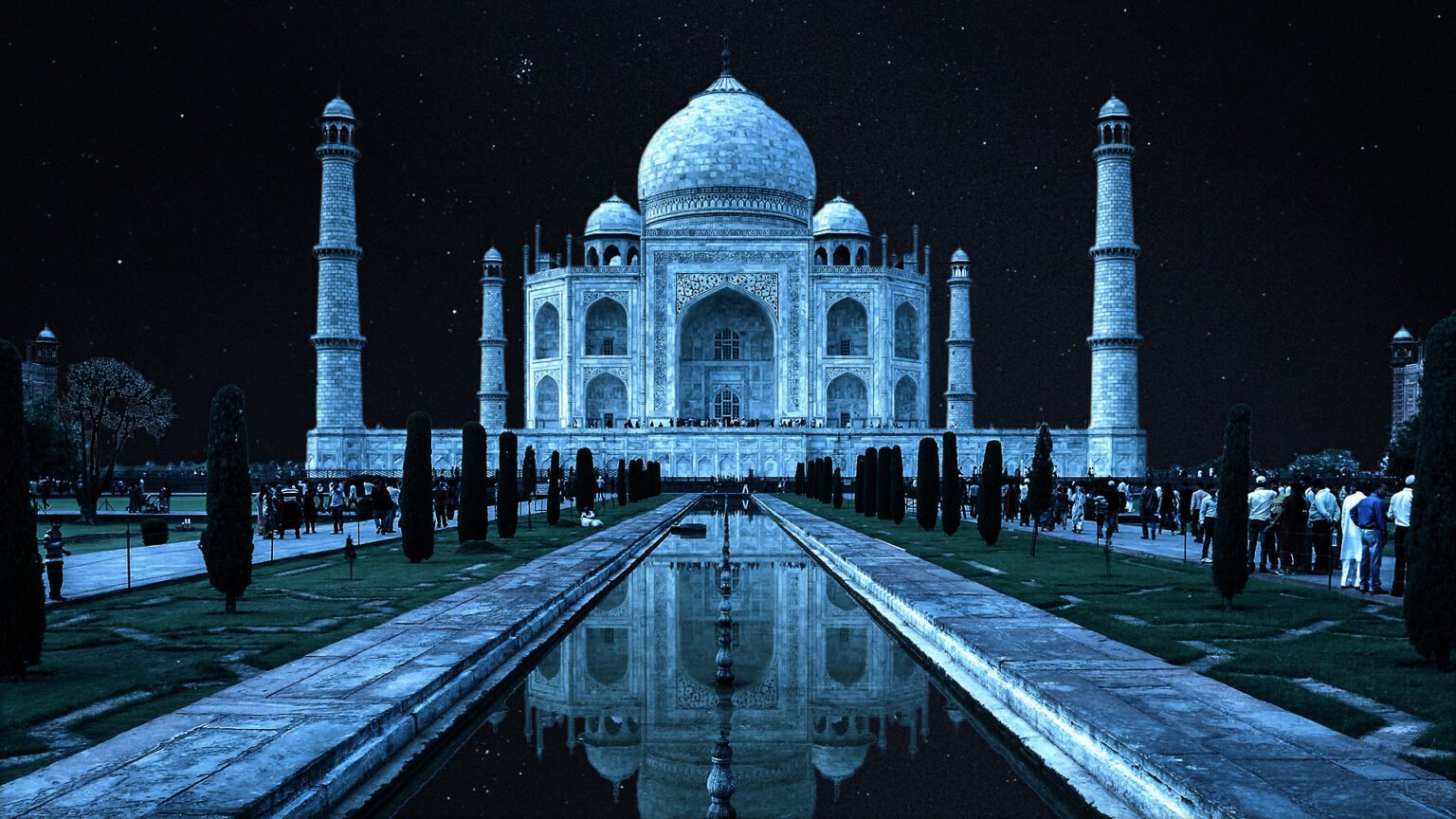 Taj After Dark