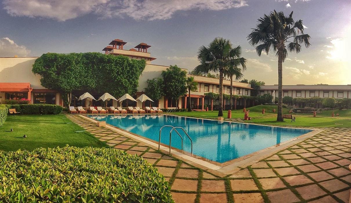 Trident, Agra